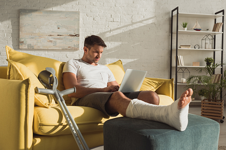 How is Motorbike Injury Compensation Calculated in the UK? - Picture of a man with a broken leg following a motorbike accident.